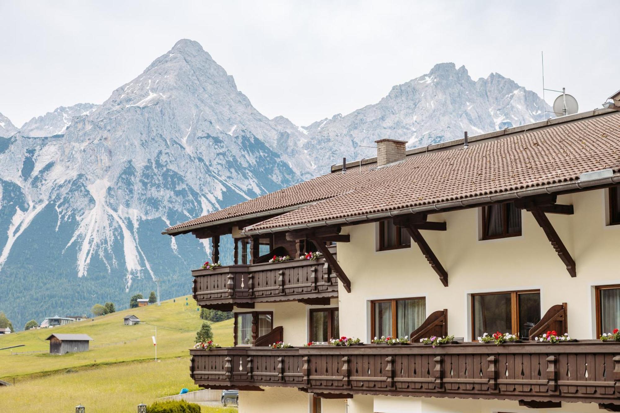 Hotel Klockerhof Lermoos Exterior photo